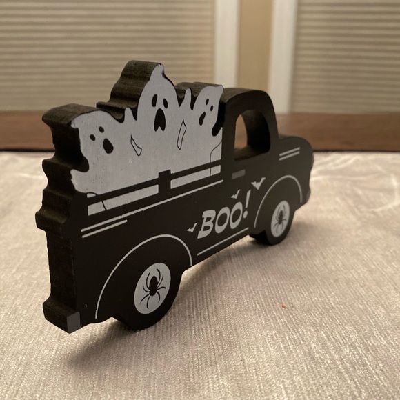 Halloween Ghost Boo Sign, Boos Hisses, Halloween Kisses Tag Sign, Ghost Truck - Picture 8 of 15